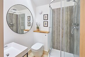 Host Stay Sunshine Cottage