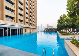 Lux 1BR Apt in Dubai Mall Residences