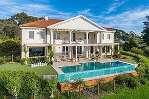The Bay Crest Manor Views Pool Beach