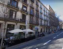 Pau Claris Design Apt. Next to Paseo de Gracia