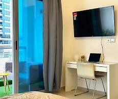 WOW Studio w Balcony and Canal View