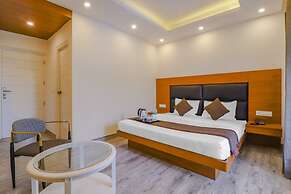 Goroomgo Thee Aura Mussoorie