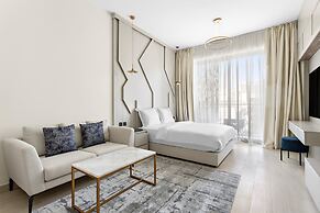 Lux Studio in Arjan With Pool and Full Amenities