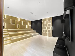 Lux Studio in Arjan With Pool and Full Amenities