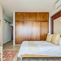 Private Holiday Apartment w Pool and Views Bali E
