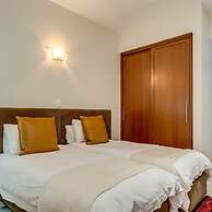 Private Holiday Apartment w Pool and Views Bali E