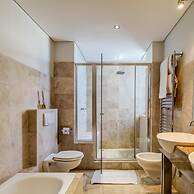 Private Holiday Apartment w Pool and Views Bali E