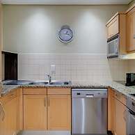 Simplistic Elegance at Altmore 203