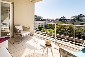 Escape to Exquisite Ellesmere 401