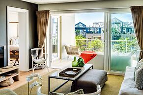 Escape to Exquisite Ellesmere 401