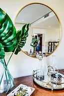 Escape to Exquisite Ellesmere 401