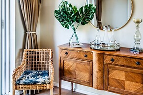 Escape to Exquisite Ellesmere 401