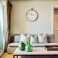 Escape to Exquisite Ellesmere 401