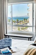 Cape Towns Charming Seaside Avaya Apartment