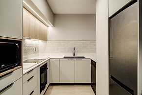 Cape Towns Charming Seaside Avaya Apartment
