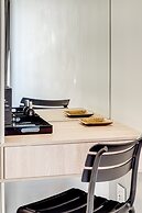 Cape Towns Charming Seaside Avaya Apartment