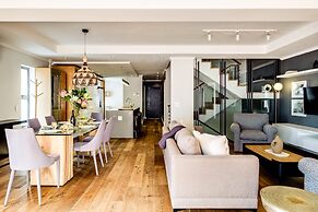 Tranquil Escape in Sea Point Aureto