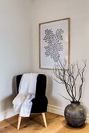 Tranquil Escape in Sea Point Aureto