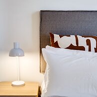 Tranquil Escape in Sea Point Aureto