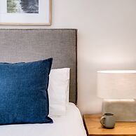 Tranquil Escape in Sea Point Aureto