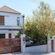 Tranquil Escape in Sea Point Aureto