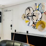 Waterfront Elegance at Harbour Bridge 413