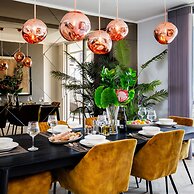 Waterfront Elegance at Harbour Bridge 413