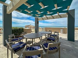 Has it all Beachfront Retreat With Stunning Views