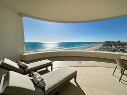 Has it all Beachfront Retreat With Stunning Views