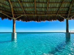 Has it all Beachfront Retreat With Stunning Views