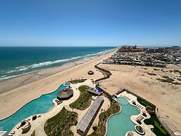 Sandy Beach 2BR Beachfront Getaway