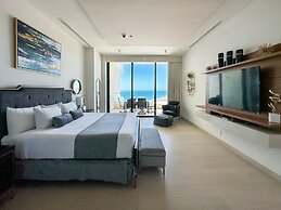 Sandy Beach 2BR Beachfront Getaway