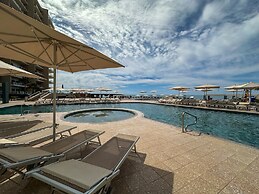 Sandy Beach 2BR Beachfront Getaway