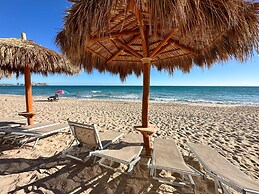 Sandy Beach 2BR Beachfront Getaway