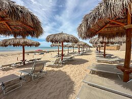 Sandy Beach 2BR Beachfront Getaway
