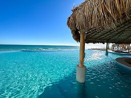 Sandy Beach 2BR Beachfront Getaway