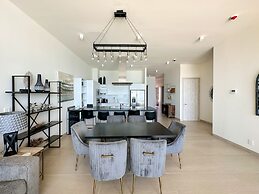 Sandy Beach 2BR Beachfront Getaway