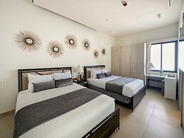 Sandy Beach 2BR Beachfront Getaway