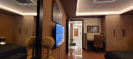 Goldcrest Luxury Apartments