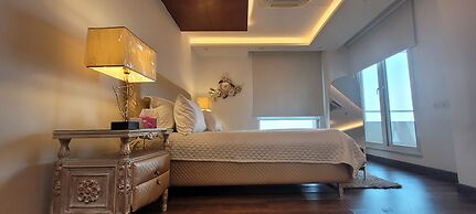 Goldcrest Luxury Apartments