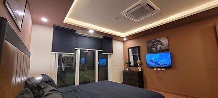 Goldcrest Luxury Apartments