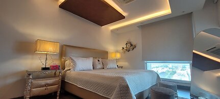 Goldcrest Luxury Apartments