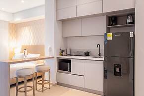 w Comfortable Loft w Balcony in Crespo