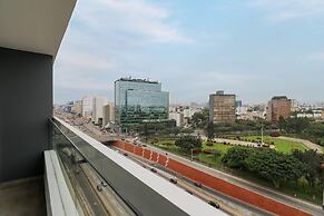 w Admirable 2BR w Modern Balcony in Miraflores