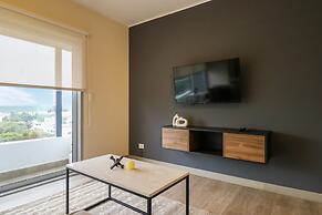 w Admirable 2BR w Modern Balcony in Miraflores