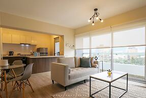 w Admirable 2BR w Modern Balcony in Miraflores