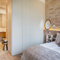 The Avenue 2BR Luxury Unit in Diagonal Ave