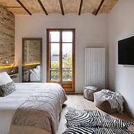 The Avenue 2BR Luxury Unit in Diagonal Ave