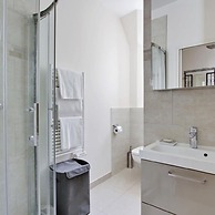 Eiffel Market Charming 2 Bed Apt Near Invalides