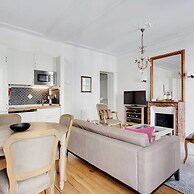 Eiffel Market Charming 2 Bed Apt Near Invalides